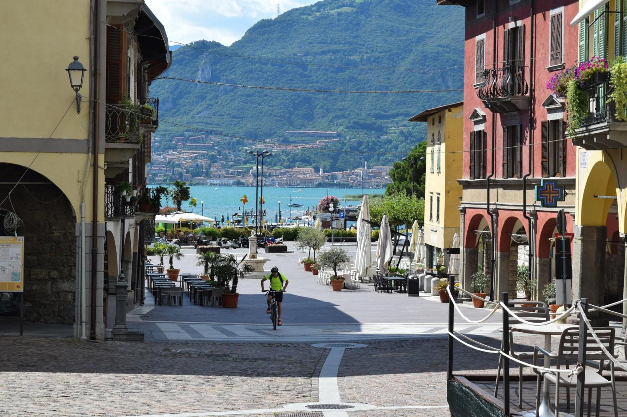 Aros Mountain Lake Iseo Hospitaliy Pisogne Exterior photo